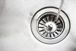 BiOHY Rohrreiniger (10l Kanister) | EXTRA STARK | Flüssiger, Hochkonzentrierter Abflussreiniger | Geruchsneutral | Für Alle Verstopfungen -Reinigungsmittel Laden 5d62aca8 e833 49c1 a2d8 5695ad09da3b